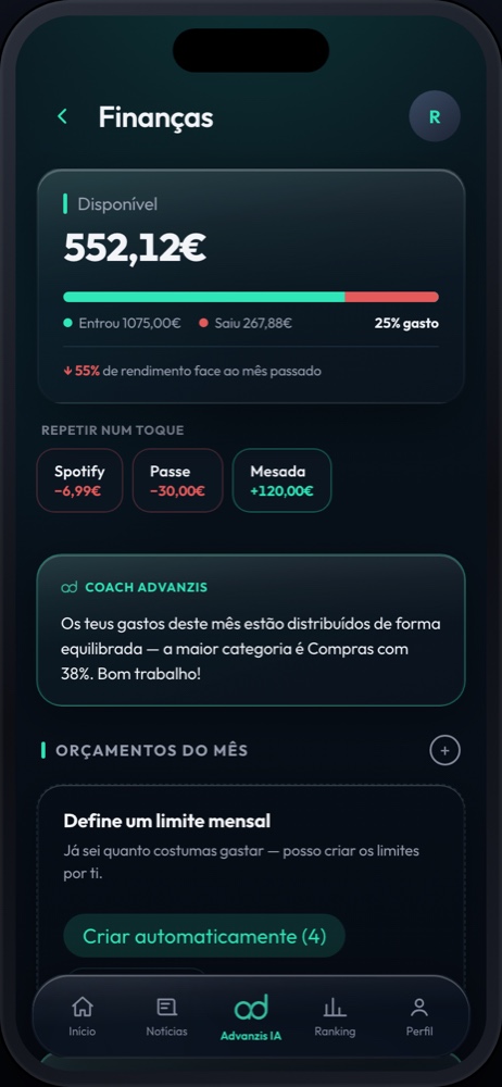 Ecrã de finanças: disponível, quanto entrou e saiu, e os orçamentos do mês.